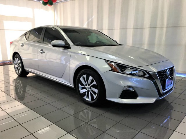 Pre Owned 2019 Nissan Altima 2 5 S Front Wheel Drive Sedan
